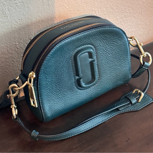 Marc Jacobs Handbags - NWOT Marc Jacobs Navy Blue Leather Shutter Crossbody Bag